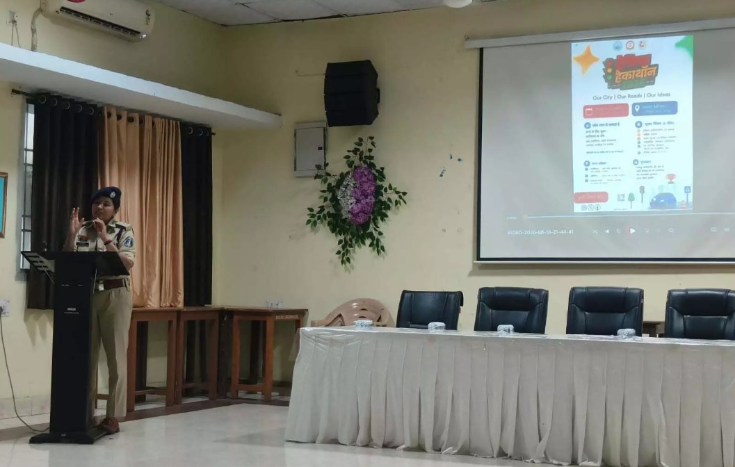 छात्राओं को ट्रैफिक हैकाथॉन-2026 में नवाचार के लिए किया प्रेरित