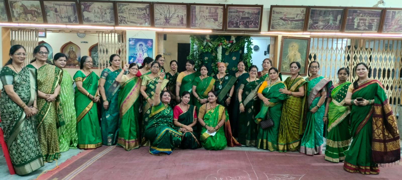 हरित श्रृंगार में  प्रांजल और हरित व्यंजन स्पर्धा में अक्षता पंडित प्रथम