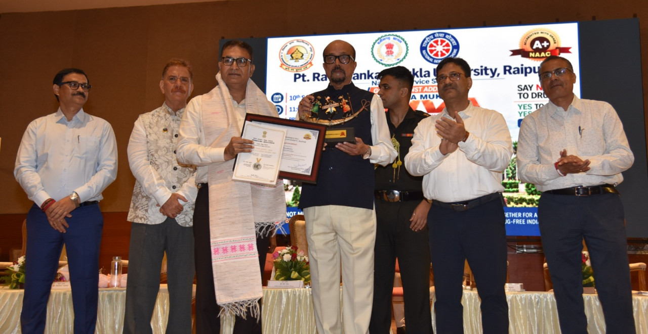 नशे से दूर रहकर युवा अपनी ऊर्जा राष्ट्र निर्माण में लगाएं - राज्यपाल  डेका