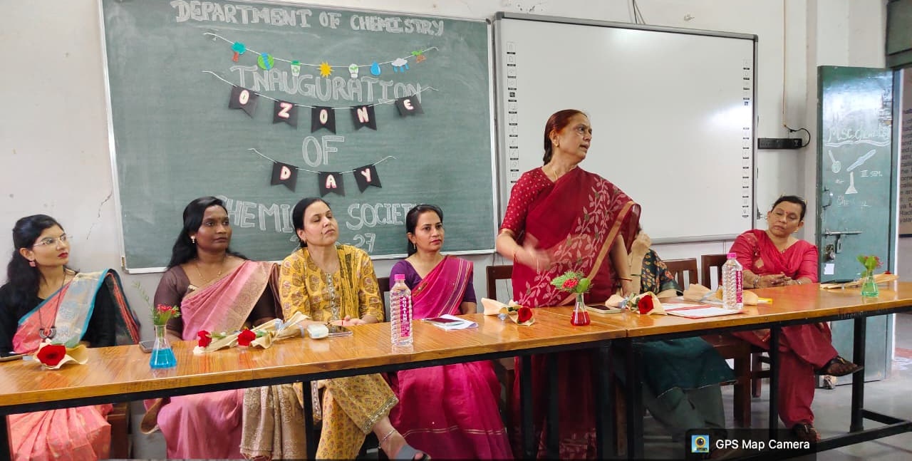 राधाबाई कालेज के रसायन विभाग में केमिकल सोसायटी का गठन