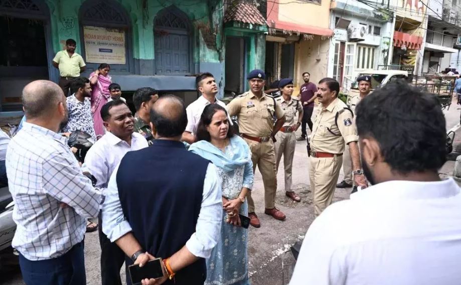 रायपुर नगर निगम अलर्ट, झांकी रूट पर 15 जर्जर मकानों को नोटिस