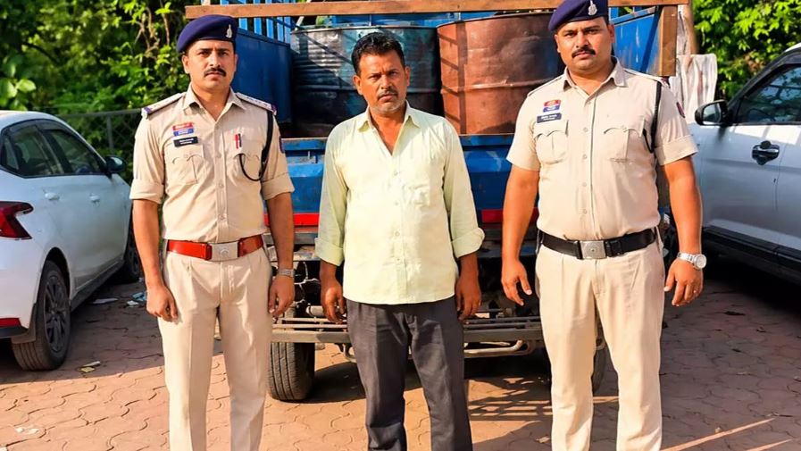 अवैध परिवहन का खुलासा, 7 ड्रम डीजल के साथ आरोपी गिरफ्तार