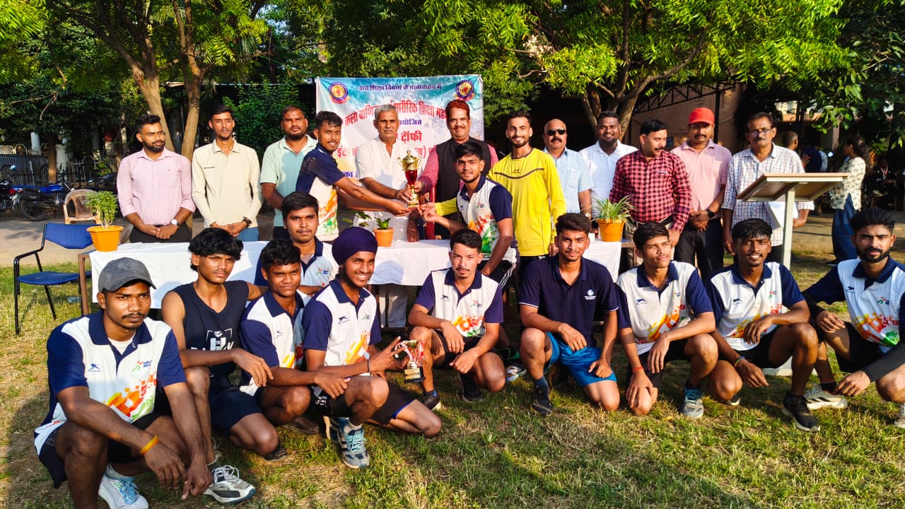 अंतर महाविद्यालयीन पुरुष हैंडबॉल प्रतियोगिता में UTD, PRSU रायपुर विजेता