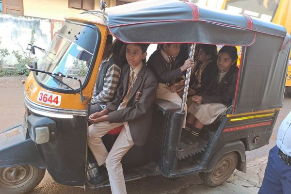 कांकेर की घटना के बाद जागी राजधानी पुलिस, इन स्कूली आटों पर की कार्रवाई