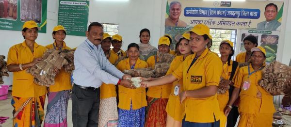 International Women's Day 2023: आत्मनिर्भर बन रही बस्तर की महिलाएं