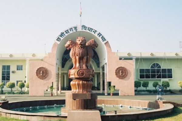 BIG NEWS : हड़ताली कर्मचारियों के नियमितीकरण का मुद्दा गरमाया... स्थगन प्रस्ताव पर चर्चा खारिज... सदन में विपक्ष का हंगामा