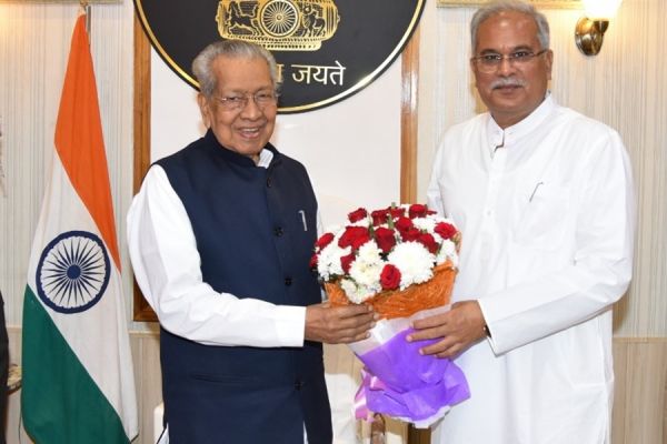 BIG NEWS : राज्यपाल से मुलाकात के लिए... राजभवन पहुंचे सीएम बघेल... चर्चाओं का बाजार गर्म