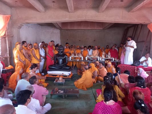 अमलतास कैंसल कचना में श्री 1008 मुनीसुव्रत नाथ की प्रतिमा विराजमान