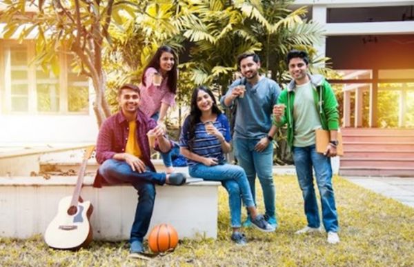  छत्तीसगढ़ के कॉलेजों में प्रवेश लेने की उम्र का बंधन समाप्त, कॉलेजों में छात्राओं की संख्या बढ़ी