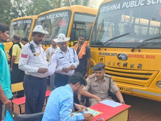 कृष्णा पब्लिक स्कूल सरोना की स्कूल बसों में मिली खामियां, यातायात पुलिस ने दिए जल्द सुधार के निर्देश