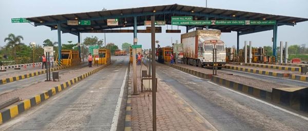 BIG BREAKING : छत्तीसगढ़ में बगैर फिटनेस वाहनों पर सख्ती... ऑटोमैटिक कटेगा चालान... टोल नाकों पर सख्त होगी तीसरी नजर