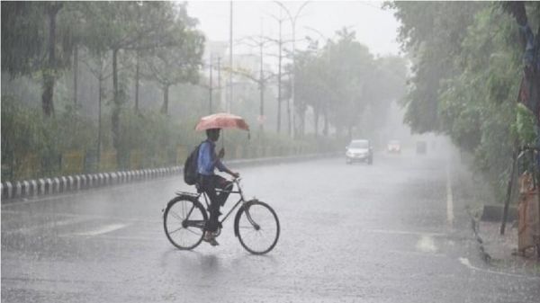 दोपहर बाद मौसम ने ली करवट... रायपुर सहित प्रदेशभर में बारिश की फुहार... चक्रवात के असर को लेकर संशय