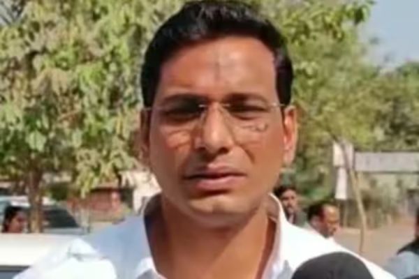 संपत्ति कुर्क किए जाने की बात पर... MLA यादव का बयान... मेरे पास पूर्वजों की संपत्ति... सीएम ने उठाए सवाल 