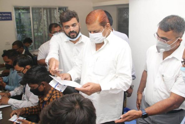 आरटीओ में नई व्यवस्था: &rsquo;लाइसेंस-आरसी बनते ही व्हाट्सअप पर मिल जाएगी सूचना&rsquo;