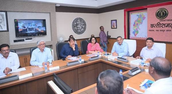 कोयला सचिव अमृत लाल मीणा ने छत्तीसगढ़ में राज्य सरकार और रेलवे अधिकारियों के साथ की बैठक