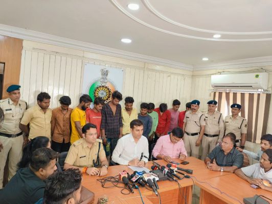 50 से अधिक गाड़ी चोरी करने वाले छह बाइक चोर और पांच चोरी की बाइक खरीदने वाले सहित एक नाबालिग गिरफ्तार