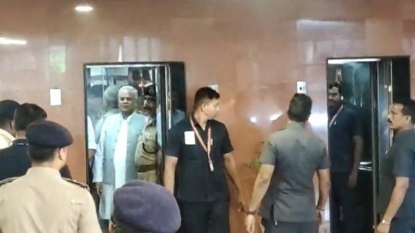 यूनिफाइड कमांड की बैठक में शामिल होने पहुंचे सीएम बघेल... नक्सल ऑपरेशन, समन्वय सहित कई विषयों पर होगी चर्चा