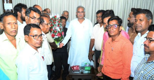  गोधन न्याय योजना से बढ़े आय और रोजगार के अवसर: मुख्यमंत्री बघेल