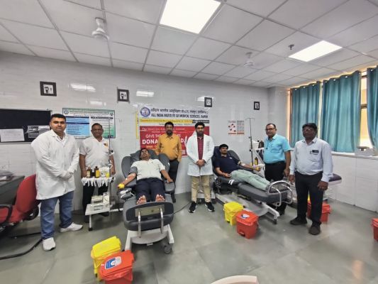 रक्तदाताओं ने किया 30 यूनिट ब्लड और दो प्लेटलेट्स डोनेट... युवाओं में दिखा उत्साह