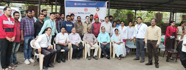  रक्तदान शिविर में दिखा बिजली कर्मियों- अफसरों में उत्साह 