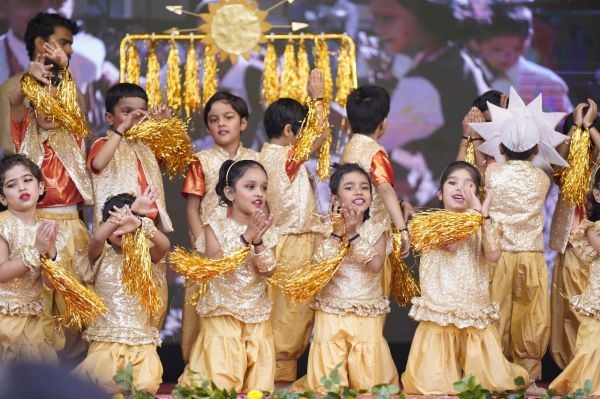 घनन-घनन घिर आए बदरा... की प्रस्तुति से बच्चों ने किया मंत्रमुग्ध