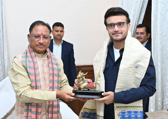 मुख्यमंत्री साय ने मिले भारतीय क्रिकेट टीम के पूर्व कप्तान सौरव गांगुली... कहा-  यहां का स्टेडियम बहुत अच्छा लगा