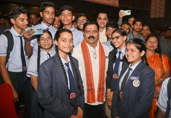सेना के शौर्य से युवाओं को मिलती है देश की रक्षा के लिए प्रेरणा: उपमुख्यमंत्री विजय शर्मा