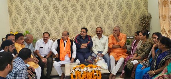  विधायक मिश्रा ने कार्यकर्ताओं के साथ सुना पीएम मोदी की मन की बात