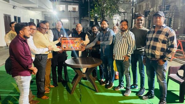 मराठा समाज ने किया विधायक मिश्रा का सम्मान... शिवाजी जयंती समारोह के लिए दिया आमंत्रण