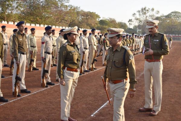 SP ने यातायात पुलिस को सड़क पर ट्रैफिक मैनेजमेंट के लिए कराया ड्रिल