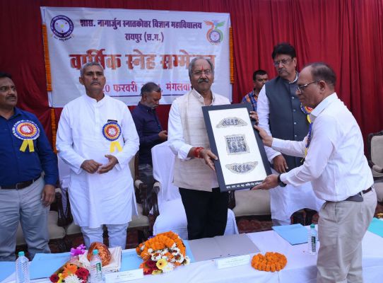विद्यार्थी जीवन में अनुशासन है जरूरी और अनुशासन से ही लक्ष्यों की होगी प्राप्तिः बृजमोहन