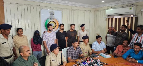 वेब-सीरिज मनी हाईस्ट से प्रभावित होकर ड्रग तस्कर बने प्रोफेसर, लूसीफर और बर्लिन