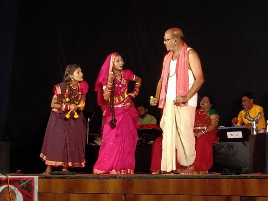  ‘कलंकार’ में दिखा कलाकार का दर्द... प्रस्तुति ने दर्शकों कों किया भाव विभोर