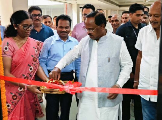विदेशों में भी हो रही है बस्तर के कोसा कपड़ों की प्रसिद्धि : मंत्री रामविचार नेताम