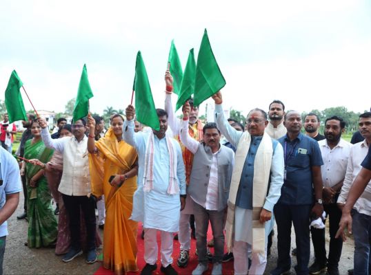 जल शक्ति अभियान के जागरूकता वाहन को हरी झंडी दिखाकर सीएम ने किया रवाना