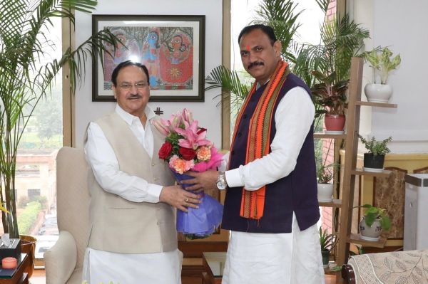 केंद्रीय मंत्री से छत्तीसगढ़ के चार नये मेडिकल कालेज के लिए 60 फीसद केंद्राश की मांग