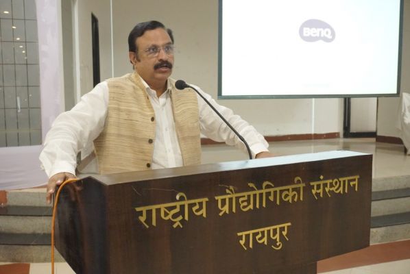 नेशनल स्पेस डे....  स्पेस टेक्नोलॉजी हमारे दैनिक जीवन में निभाती है महत्वपूर्ण भूमिकाः डॉ स्वामी नायडू