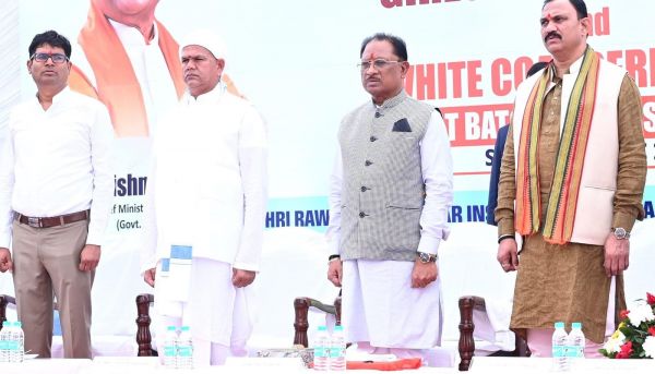 एमबीबीएस के नव प्रवेशी छात्र-छात्राओं ने ली चिकित्सा आचार संहिता की शपथ