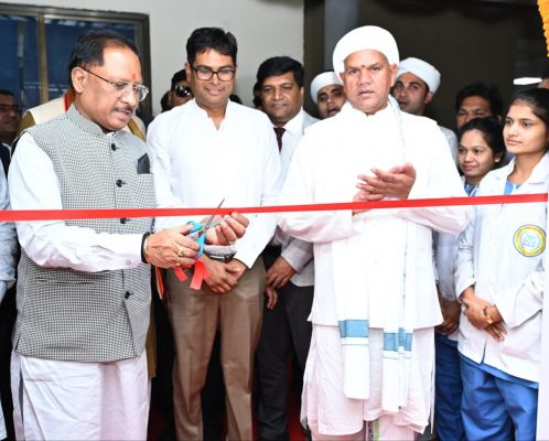 मुख्यमंत्री विष्णु देव साय ने रावतपुरा सरकार इंस्टीट्यूट ऑफ मेडिकल साइंसेस के नवीन भवन का किया लोकार्पण