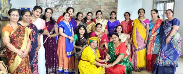 महाराष्ट्र मंडल के सड्डू-मोवा केंद्र ने महिला दिवस के साथ मनाई होली
