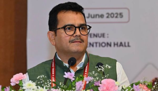 छत्तीसगढ़ की खनिज विविधता है देश की आर्थिक समृद्धि का आधार: खनिज सचिव पी. दयानंद