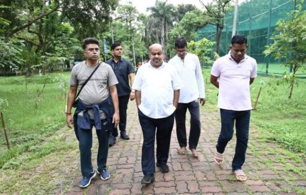 विधायक पुरंदर मिश्रा ने किया ऑक्सीजॉन गार्डन का औचक निरीक्षण