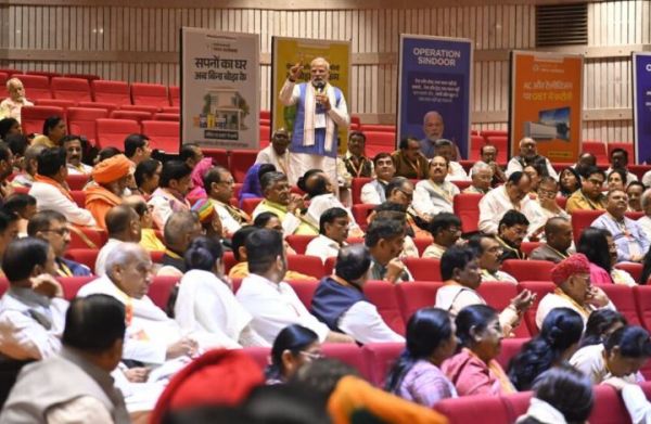 रायपुर सांसद बृजमोहन अग्रवाल ने शहरी विकास के प्रशिक्षण सत्र का संचालन एवं प्रस्तावना रखी