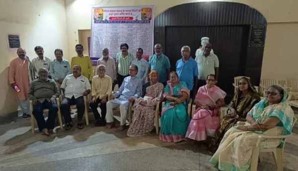 मैथिल ब्राह्मण समाज ने पितरों का स्मरण कर अर्पित की पुष्पाजंलि