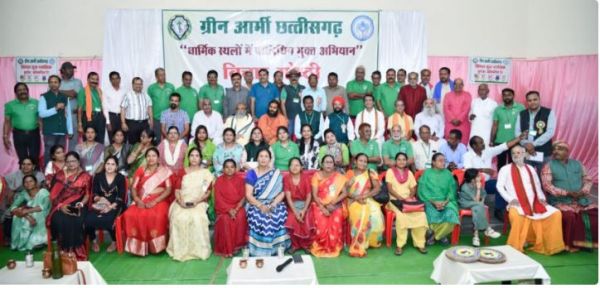  छत्तीसगढ़ के सभी मंदिर होंगे पॉलीथिन मुक्त, रायपुर में 125 मंदिरों के पुजारी &ndash; महंतों की ऐतिहासिक बैठक संपन्न