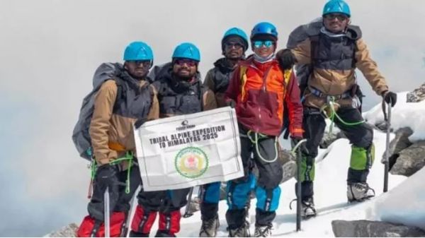 हिमालय में गूंजी जशपुर की गूंज: आदिवासी युवाओं ने खोला नया पर्वतारोहण मार्ग, नाम रखा &lsquo;विष्णु देव रूट&rsquo;