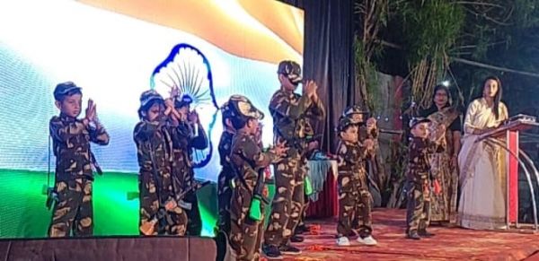 वार्षिक उत्सव में बच्चों ने दी एकल और समूह नृत्य की शानदार प्रस्तुति