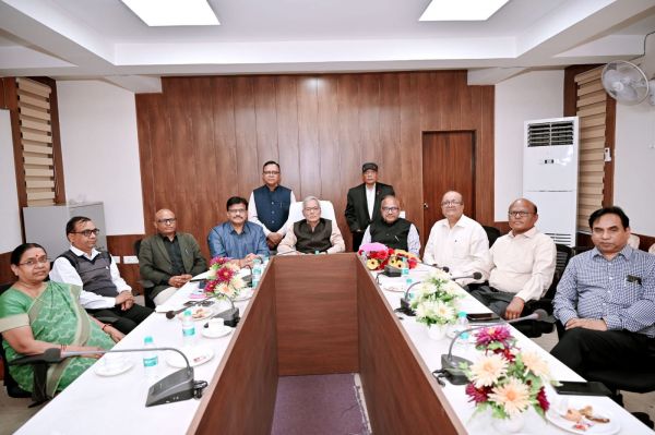 छत्तीसगढ़ स्टेट पॉवर कंपनी,ट्रांसमिशन कंपनी से डॉ. बंसोड़े सहित दो कर्मियों की विदाई