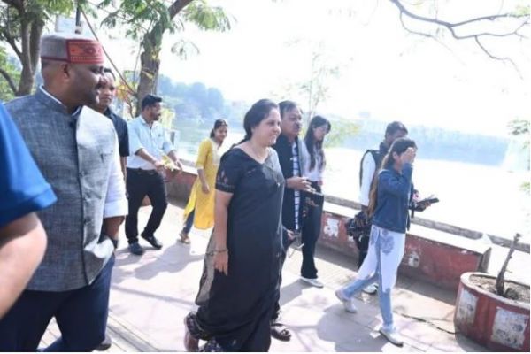 माार्निंग वाक करने वालो का सम्मान है, उनसे कोई शुल्क नहीं लिया जायेगा