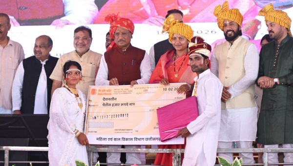 मुख्यमंत्री कन्या विवाह योजना: सामाजिक समरसता का विश्व रिकॉर्ड... मुख्यमंत्री साय के सान्निध्य में 6,412 जोड़ों का विवाह